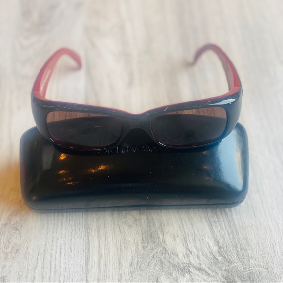 Authentic Dolce & Gabbana Sunglasses. - Picture 3 of 7